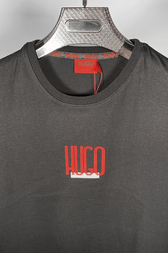 Мужская чёрная футболка Hugo Boss