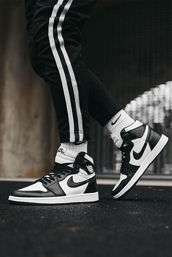 Кроссовки Nike Air Jordan 1 Retro High - Black / White   