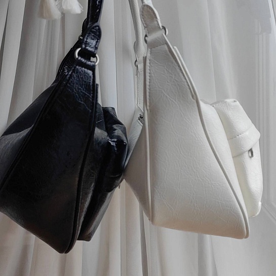 Женская сумка Balenciaga Raver 30x19 см - Black