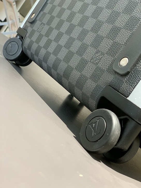 Чемодан Rimowa x Louis Vuitton Horizon Premium 53x37x22 см