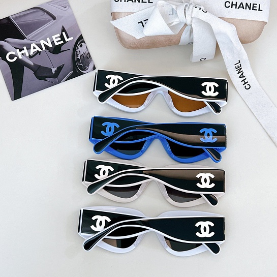Солнцезащитные очки Chanel Cat Eye