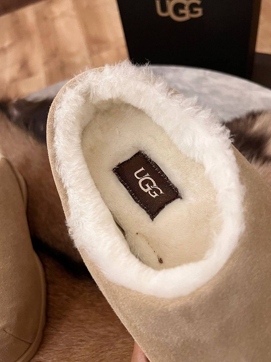 Женские слипоны с мехом UGG Tasman - Beige