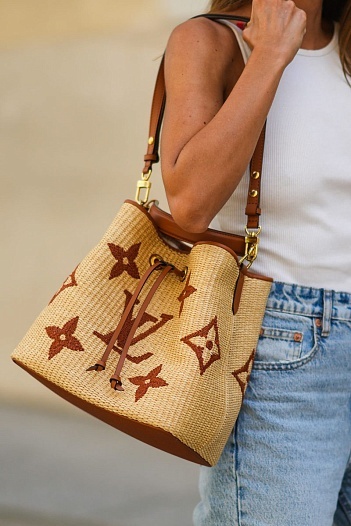 Женская сумка Louis Vuitton NeoNoe Handbag Monogram Raffia MM 26x26x17.5 см   