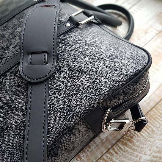 Кожаная сумка Louis Vuitton Porte-Documents Voyage PM 37x28x6 см