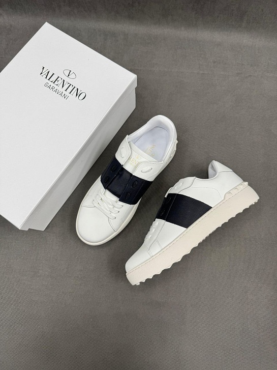 Кожаные кроссовки Valentino Rockstud - White / Navy