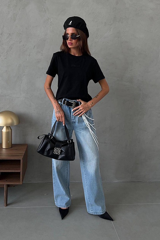 Женская футболка Jacquemus чёрного цвета