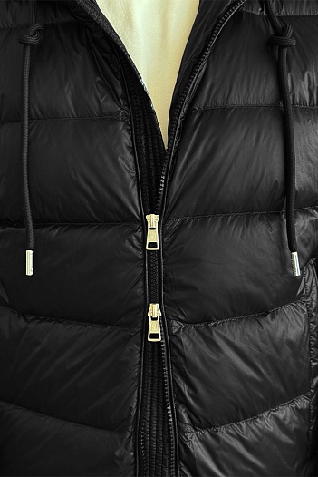 Мужской чёрный пуховик Moncler Pavin   