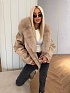 Женская утеплённая дубленка Max Mara с натуральным мехом