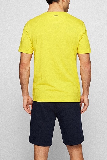 Мужская футболка Hugo Boss жёлтого цвета   