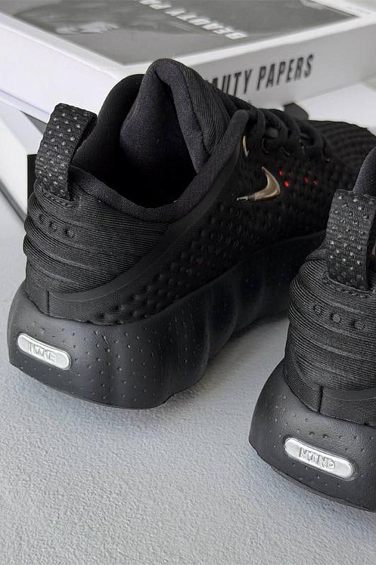 Кроссовки Nike Mind 002 