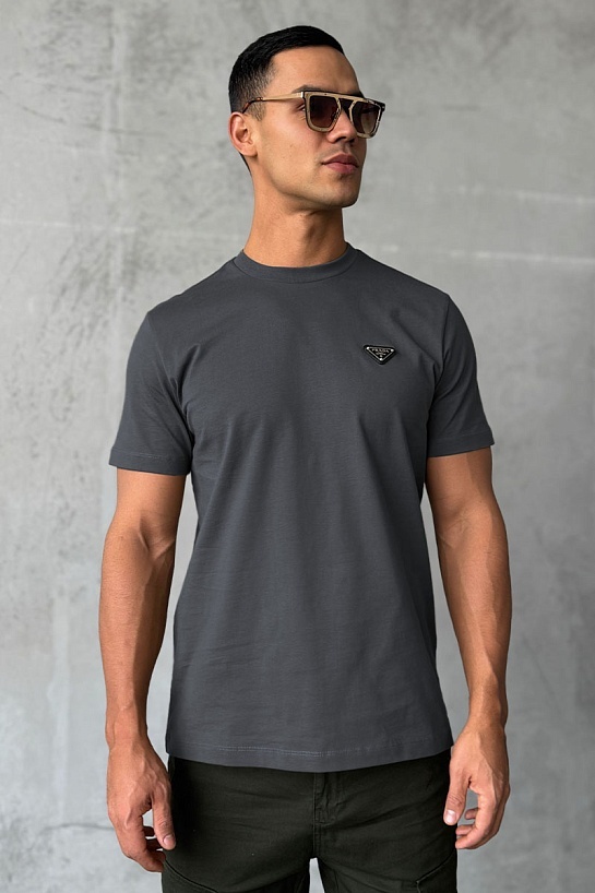 Мужская футболка Prada logo-plaque - Grey