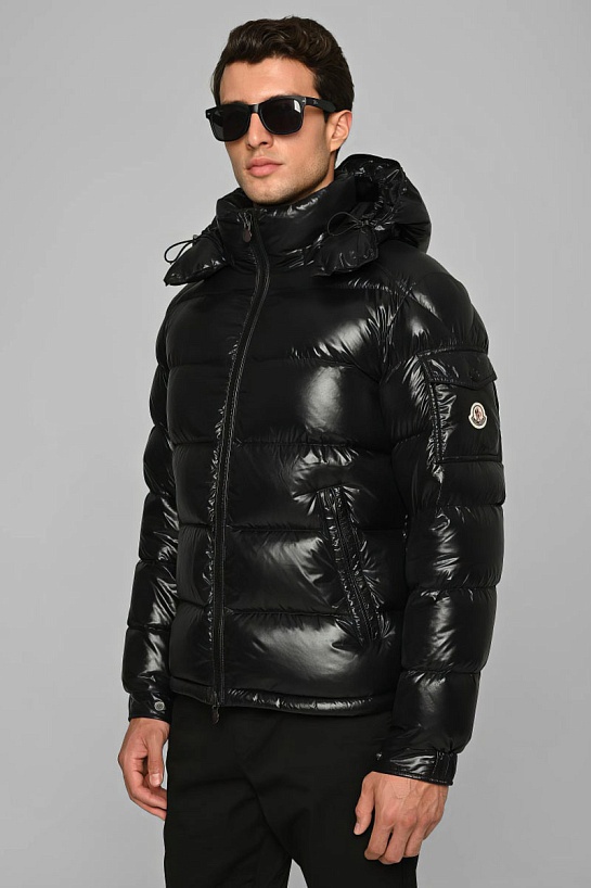 Чёрный пуховик Moncler Maya logo-patch