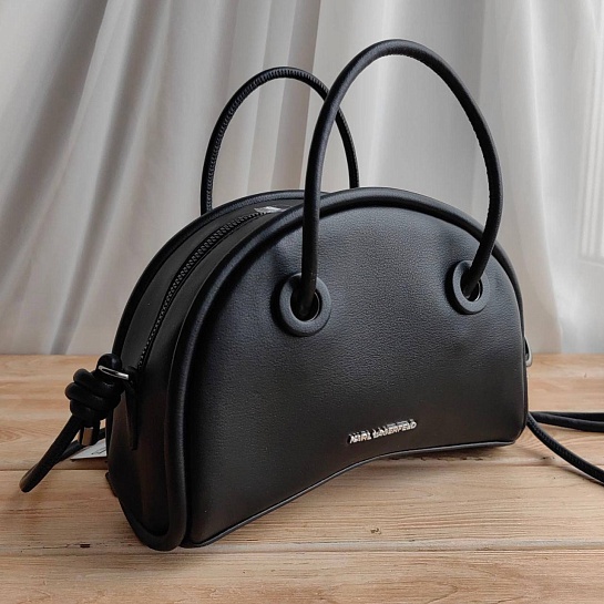Кожаная сумка Karl Lagerfeld Half Moon 25x15 см