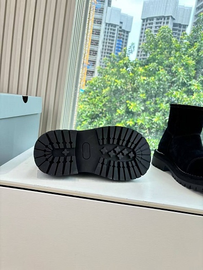 Женские замшевые ботинки с мехом Balenciaga Alaska Fur High Boot Premium - Black