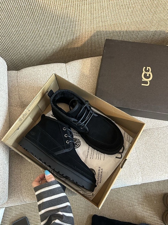 Ботинки с мехом UGG Neumel Moc - Black