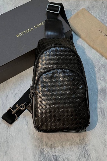 Кожаная сумка Bottega Veneta Sling Premium 31x8x7 см   