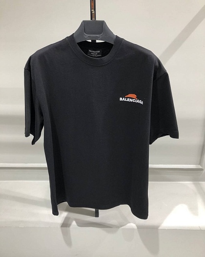 Чёрная оверсайз футболка Balenciaga Year of the Tiger   
