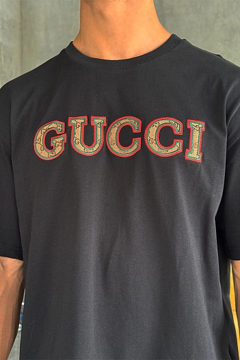 Брендовая оверсайз футболка Gucci чёрного цвета   