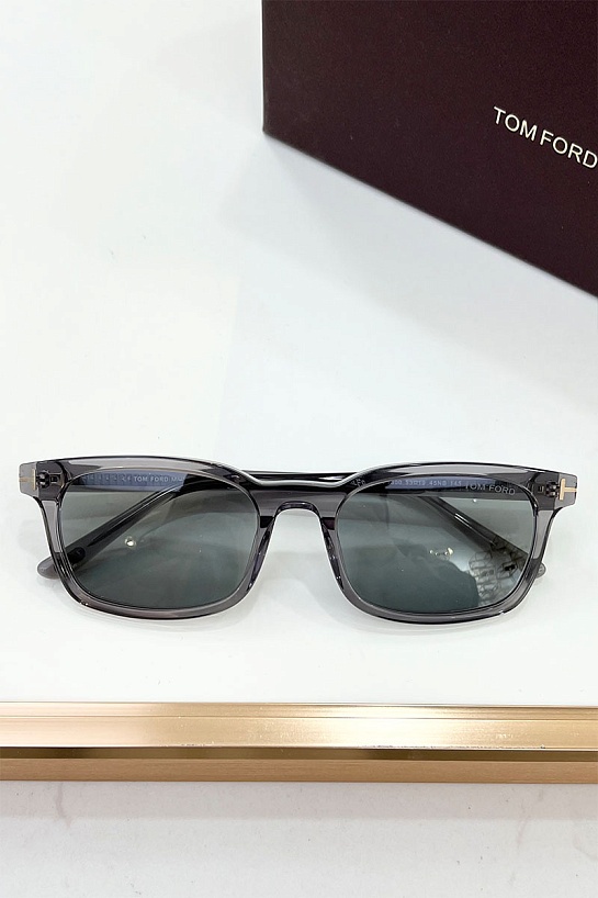 Солнцезащитные очки Tom Ford Miles