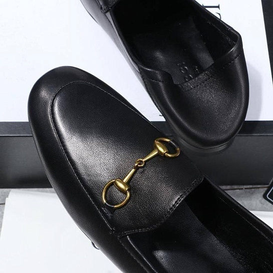 Женские кожаные лоферы Gucci  GG Horsebit - Black