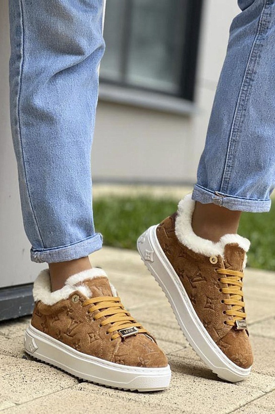 Женские замшевые кроссовки с мехом Louis Vuitton Time Out - Chestnut