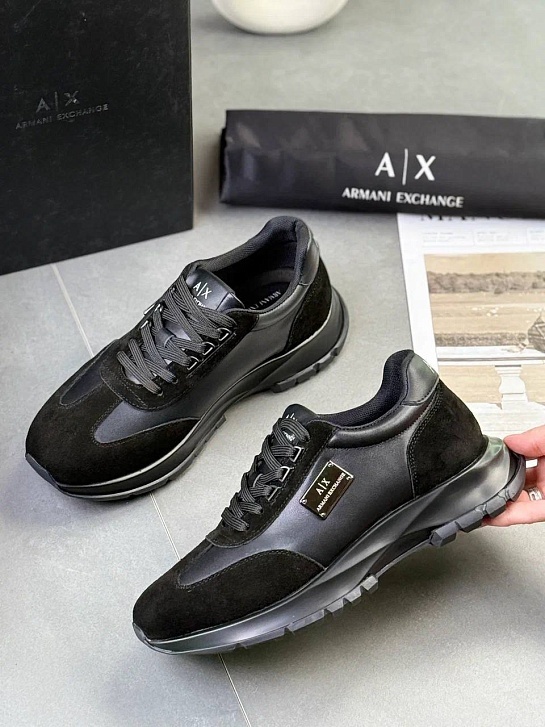 Кроссовки чёрного цвета Armani Exchange