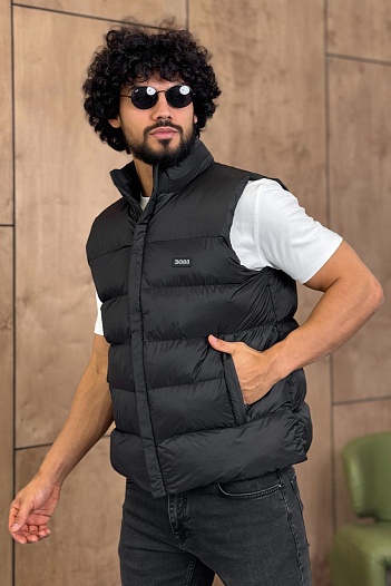 Мужской чёрный жилет Hugo Boss   