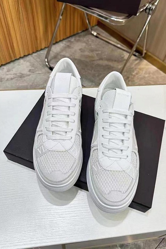 Кожаные кроссовки Valentino low-top - White