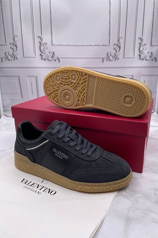 Замшевые кроссовки Valentino Garavani Upvillage - Grey