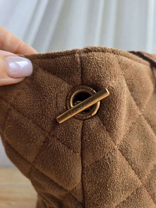 Замшевая сумка Yves Saint Laurent Icare 45x35 см