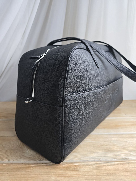 Кожаная сумка Celine Triomphe 44x26 см
