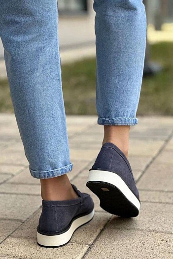 Женские замшевые лоферы Loro Piana   