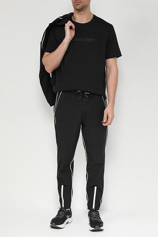 Мужская футболка Calvin Klein чёрного цвета
