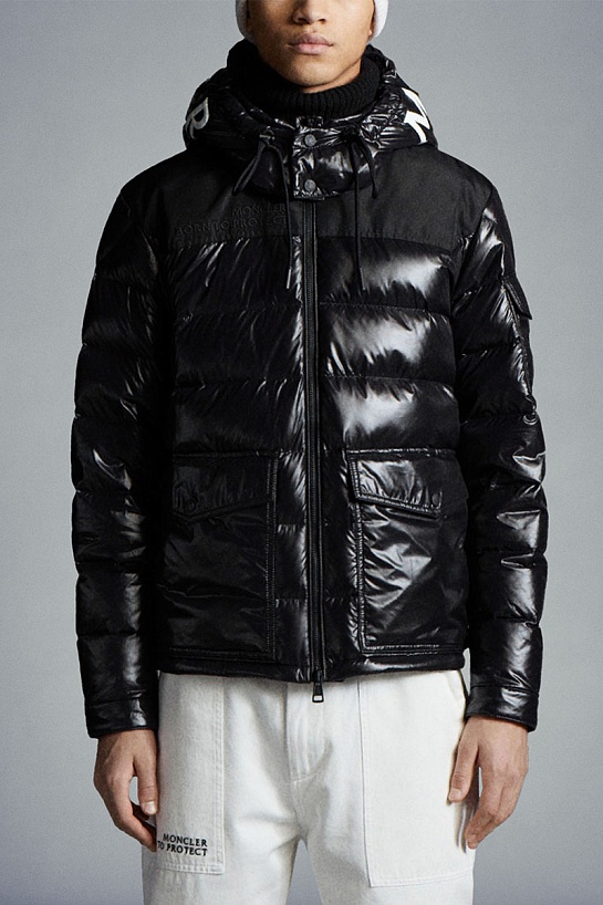 Мужская черная куртка Moncler Gombei