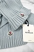 Комплект из шапки и шарфа голубого цвета Moncler logo-patch