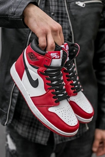Кроссовки Nike Air Jordan 1 Retro "Chicago Lost and Found"   