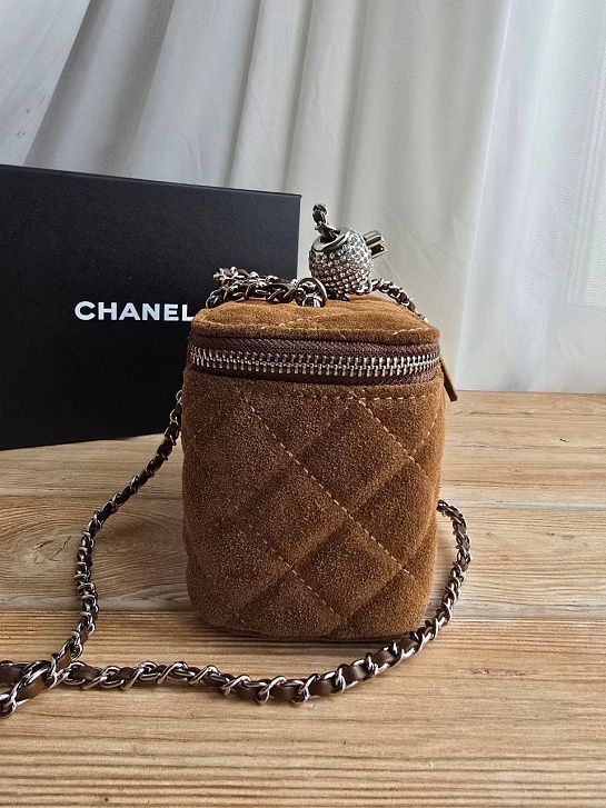 Замшевая косметичка Chanel 18x12 см