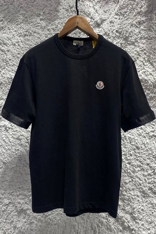 Брендовая мужская футболка Moncler чёрного цвета