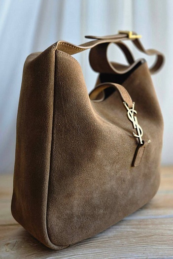 Женская замшевая сумка Yves Saint Laurent 27x23 см   