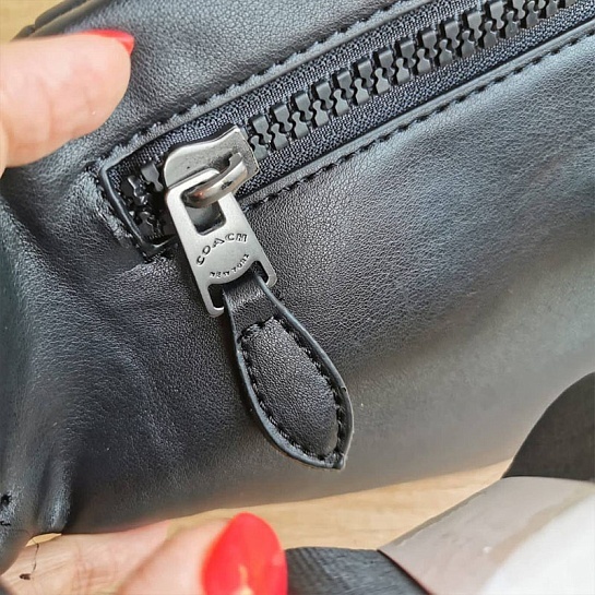 Кожаная сумка на пояс Coach Track - Black