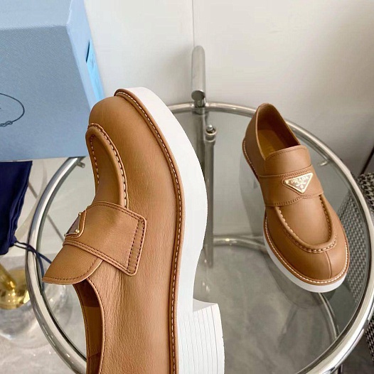 Женские кожаные лоферы Prada Premium - Brown   