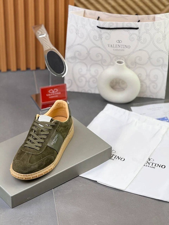 Замшевые кроссовки Valentino Upvillage - Khaki