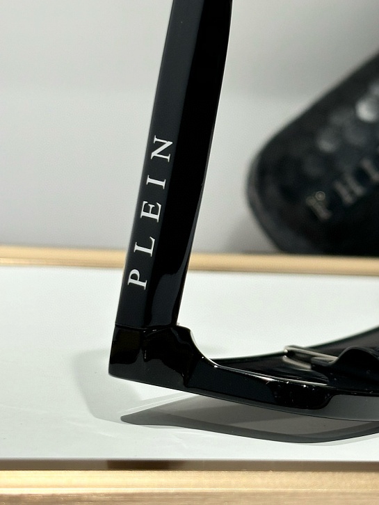 Солнцезащитные очки Philipp Plein Shelter