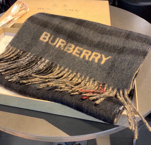 Кашемировый шарф Burberry 168x30 см   