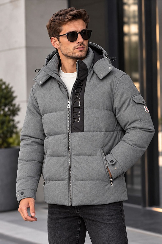 Утеплённая драповая куртка Moncler серого цвета