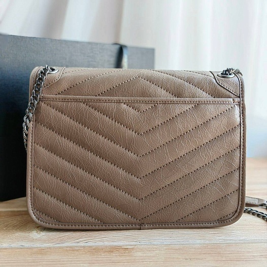 Кожаная сумка Yves Saint Laurent Niki Medium Light Musk 28x21 см   