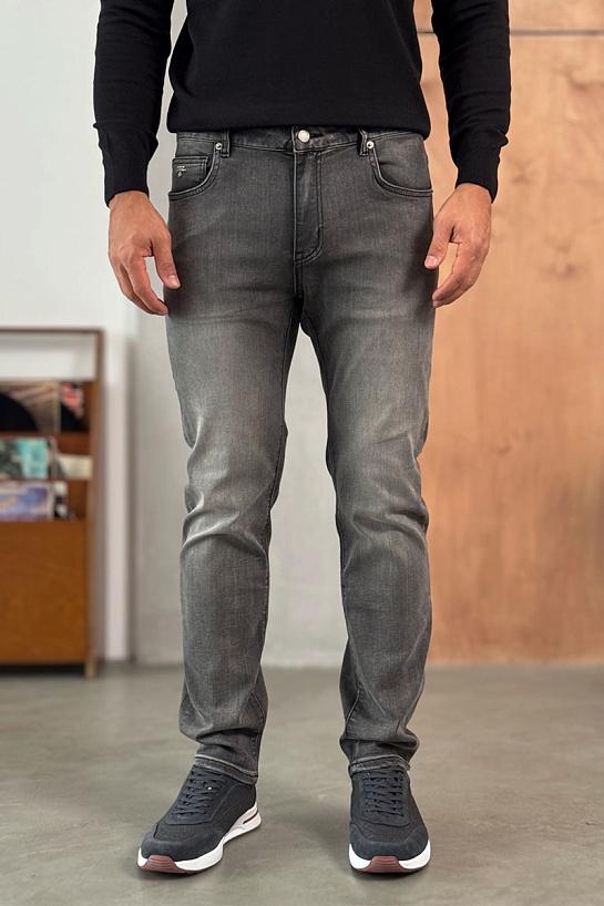 Мужские серые джинсы Prada