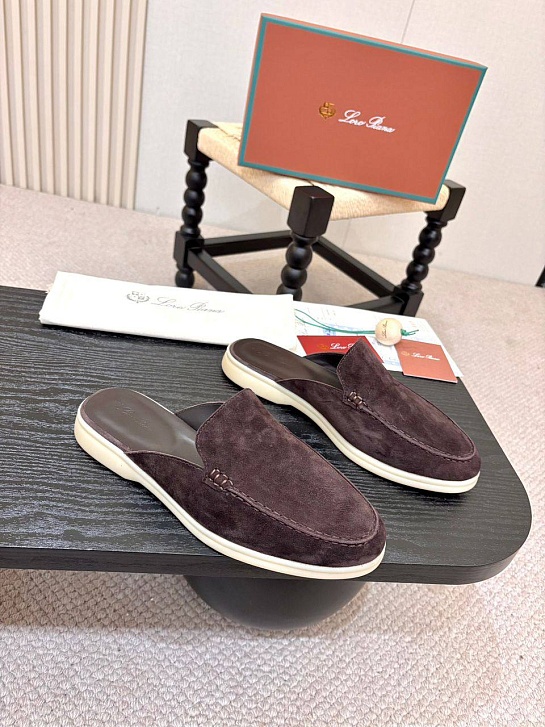 Мужские замшевые шлёпанцы Loro Piana