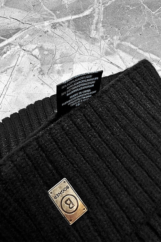 Шапка чёрного цвета Bogner