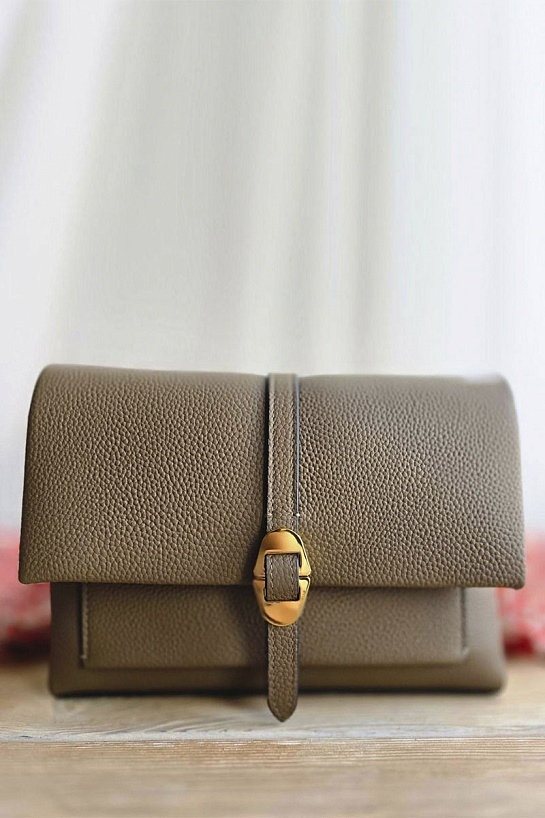 Кожаная сумка Coccinelle Dorian 24x16 см